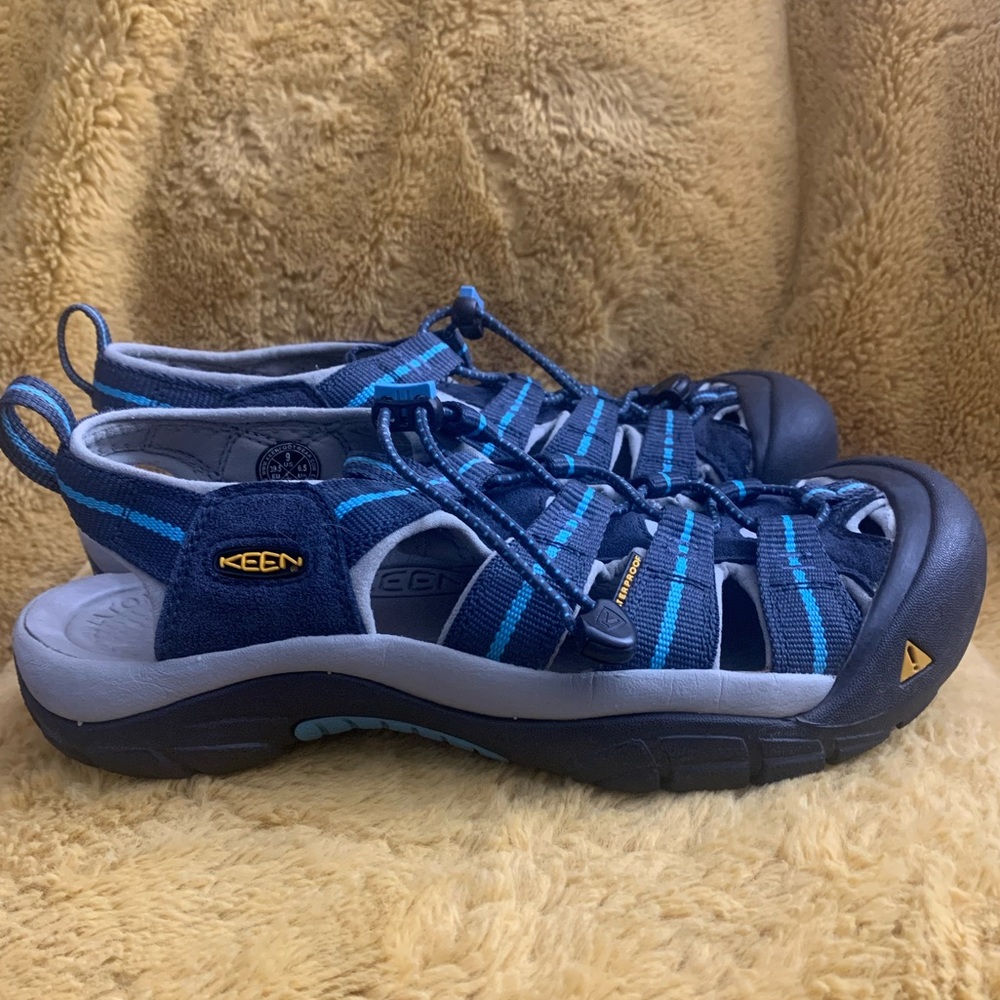Keen Newport H2 Hiking Waterproof Sandals women’s Size 9